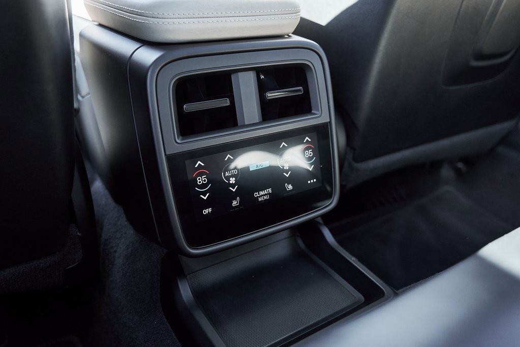 Used 2020 Porsche Taycan Turbo S image 52