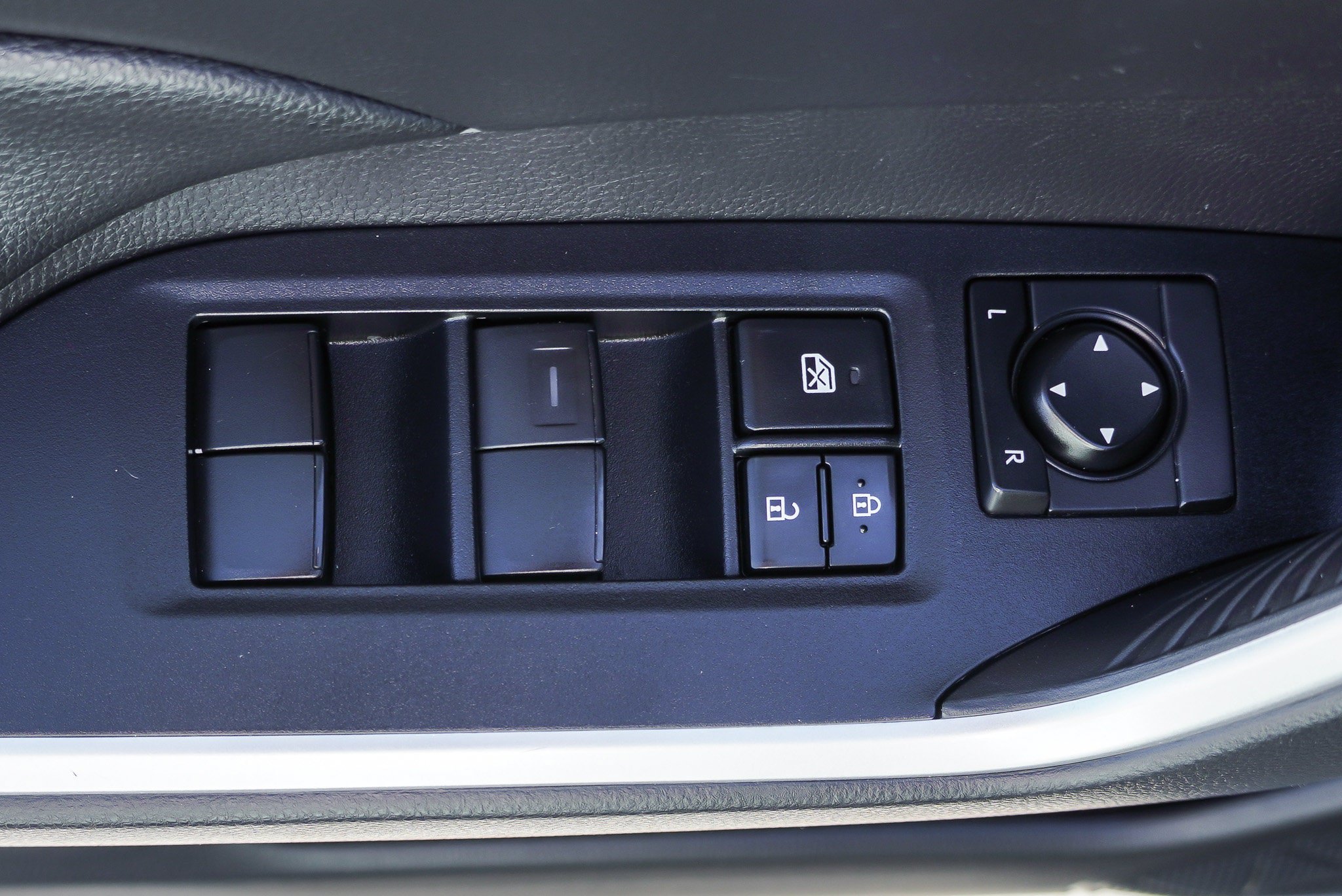 Certified 2021 Toyota RAV4 XLE w/ Convenience Package FWD image 20