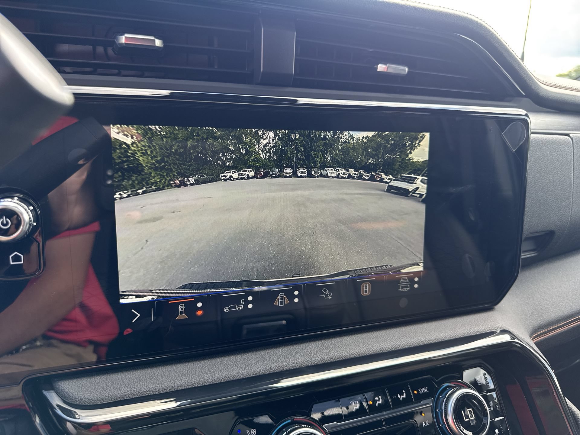 New 2026 GMC Sierra 2500 AT4 w/ AT4 Premium Plus Package AWD/4WD image 24