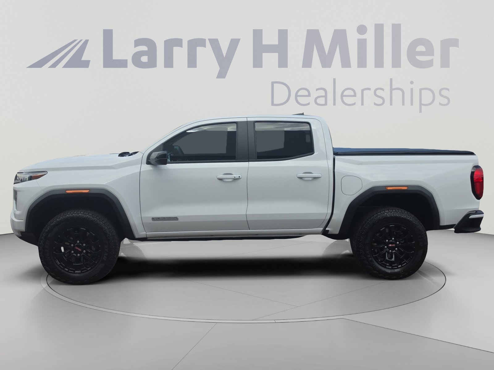 Used 2026 GMC Canyon Elevation RWD image 2