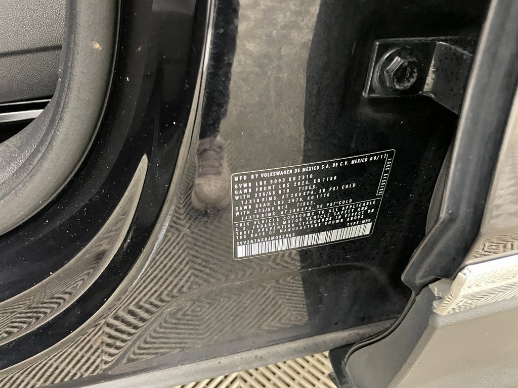 Used 2018 Volkswagen Tiguan SEL image 31