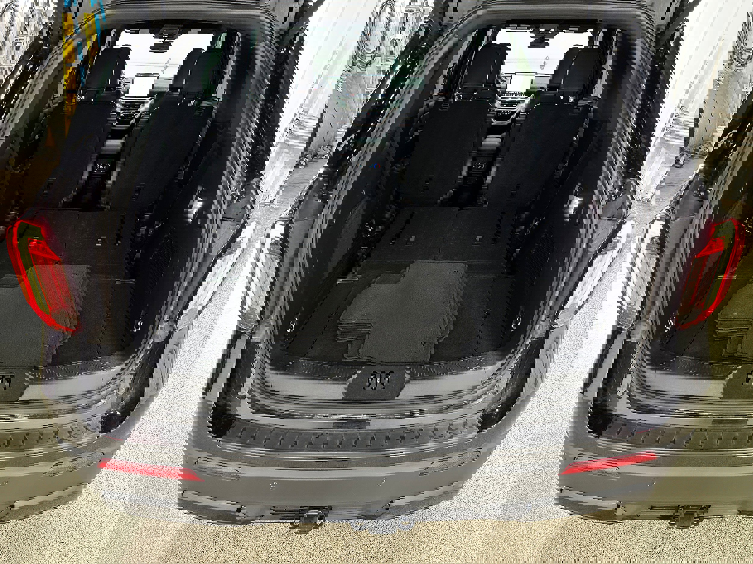 Certified 2025 Ford Explorer ST-Line image 29