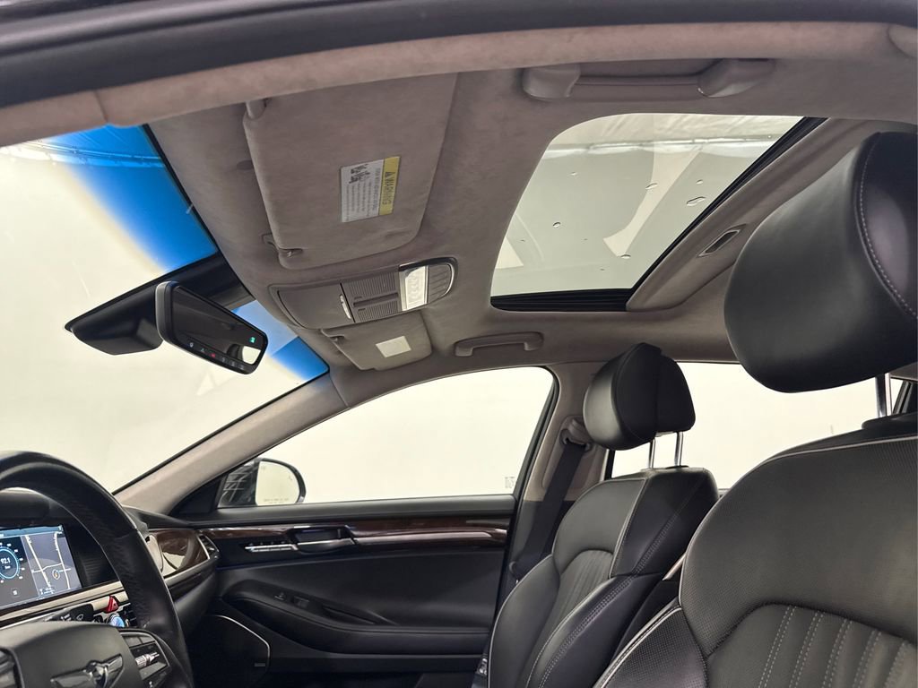 Used 2017 Genesis G90 3.3T Premium image 37