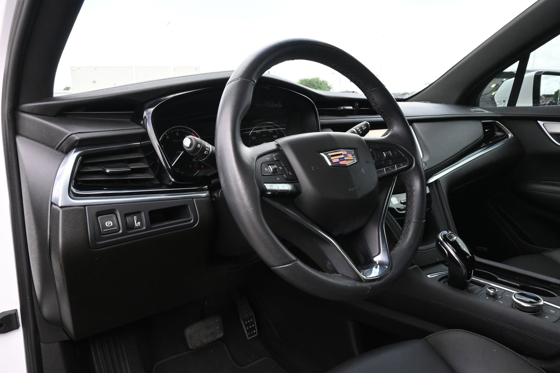 Certified 2023 Cadillac XT6 Luxury FWD image 17