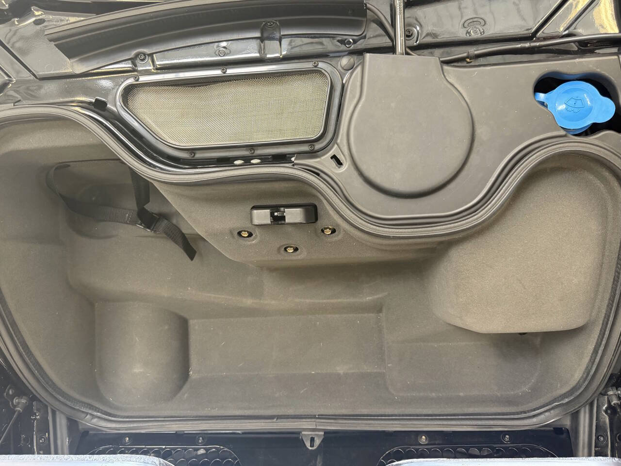 Used 2005 Ford GT RWD image 41