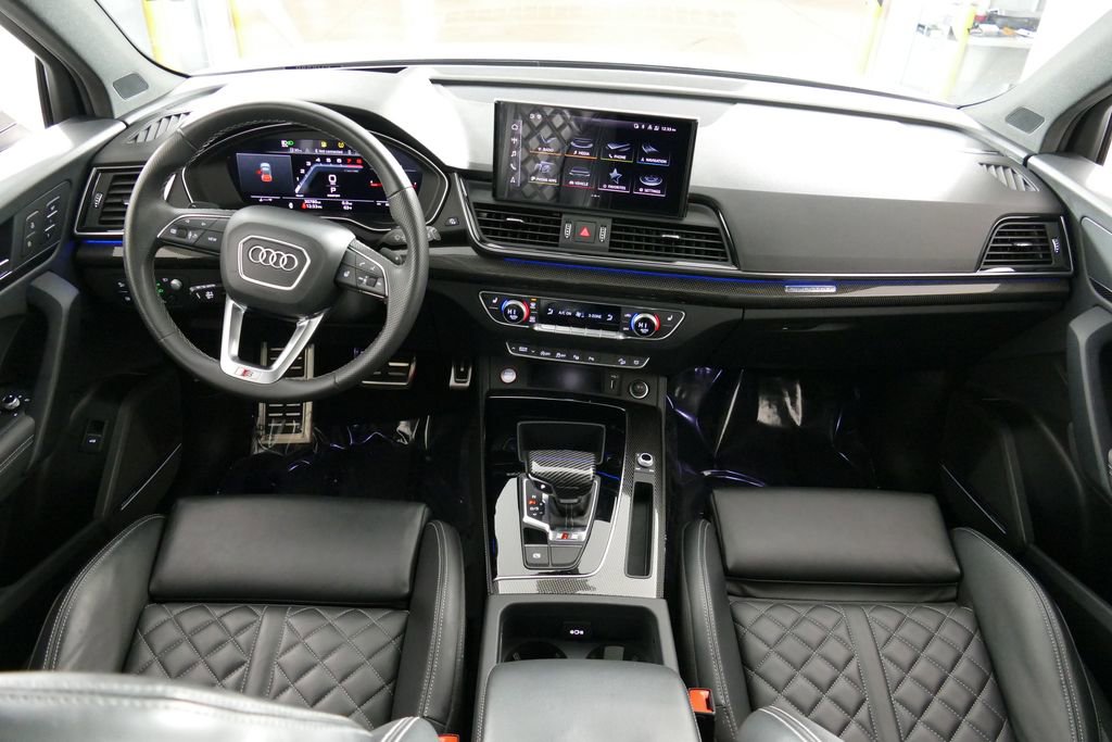 Used 2023 Audi SQ5 Prestige image 9