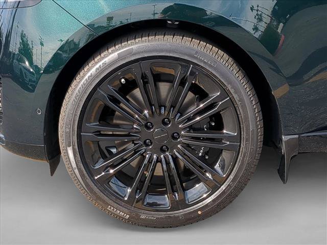 New 2026 Land Rover Range Rover SV AWD/4WD image 10