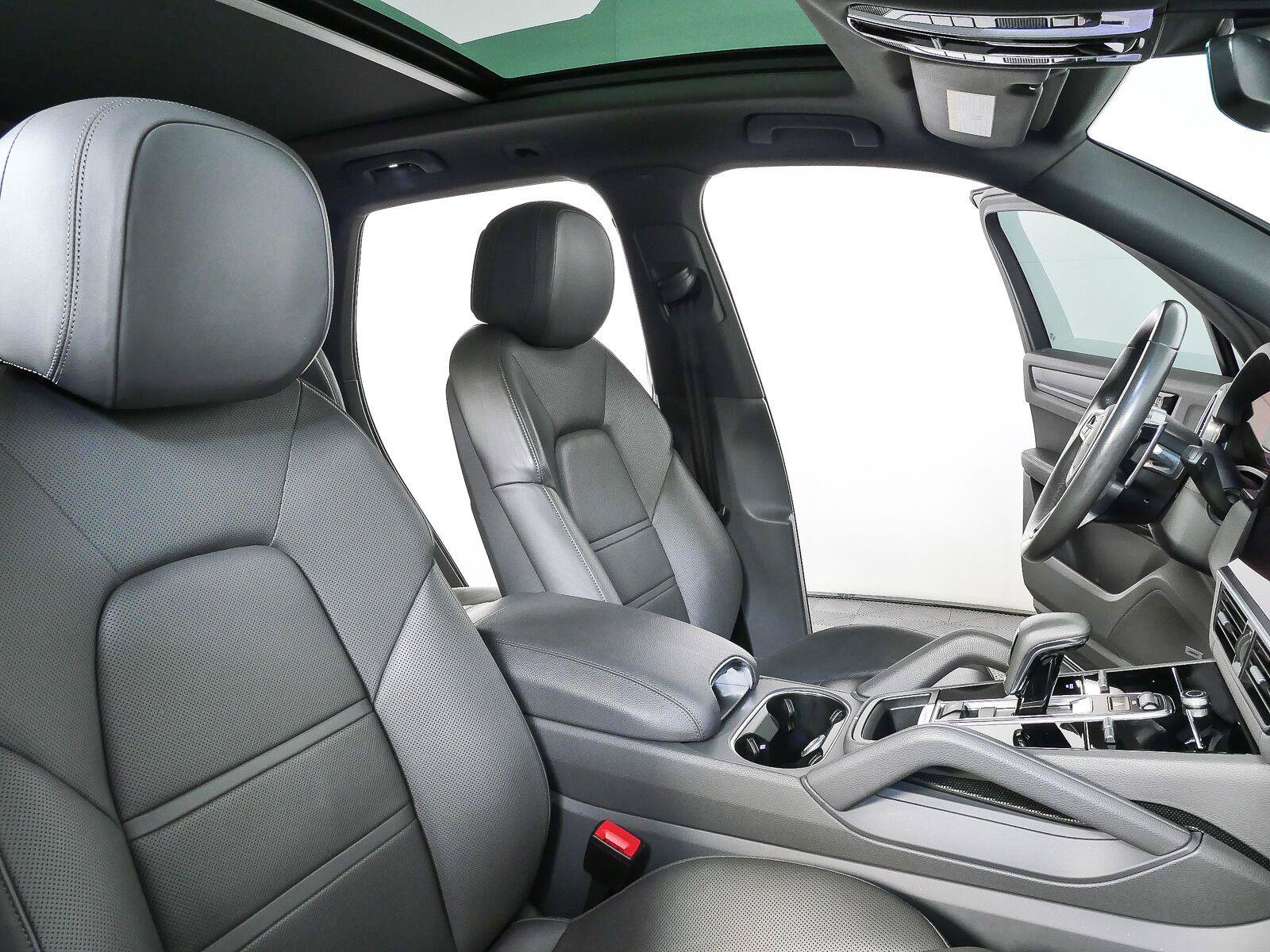 Certified 2021 Porsche Cayenne AWD/4WD image 25