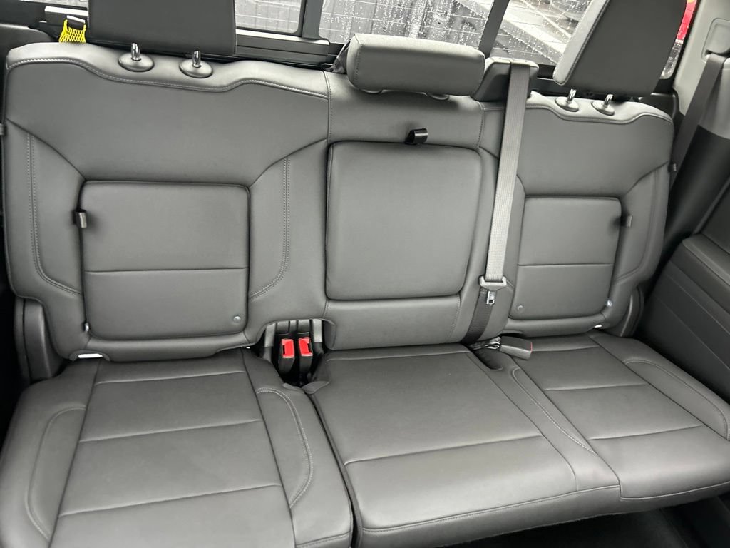 New 2026 Chevrolet Silverado 1500 RST w/ Dark Appearance Package AWD/4WD image 22