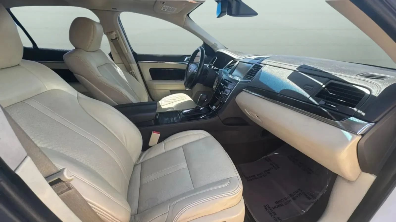 Used 2014 Lincoln MKS w/ Equipment Group 101A FWD image 9