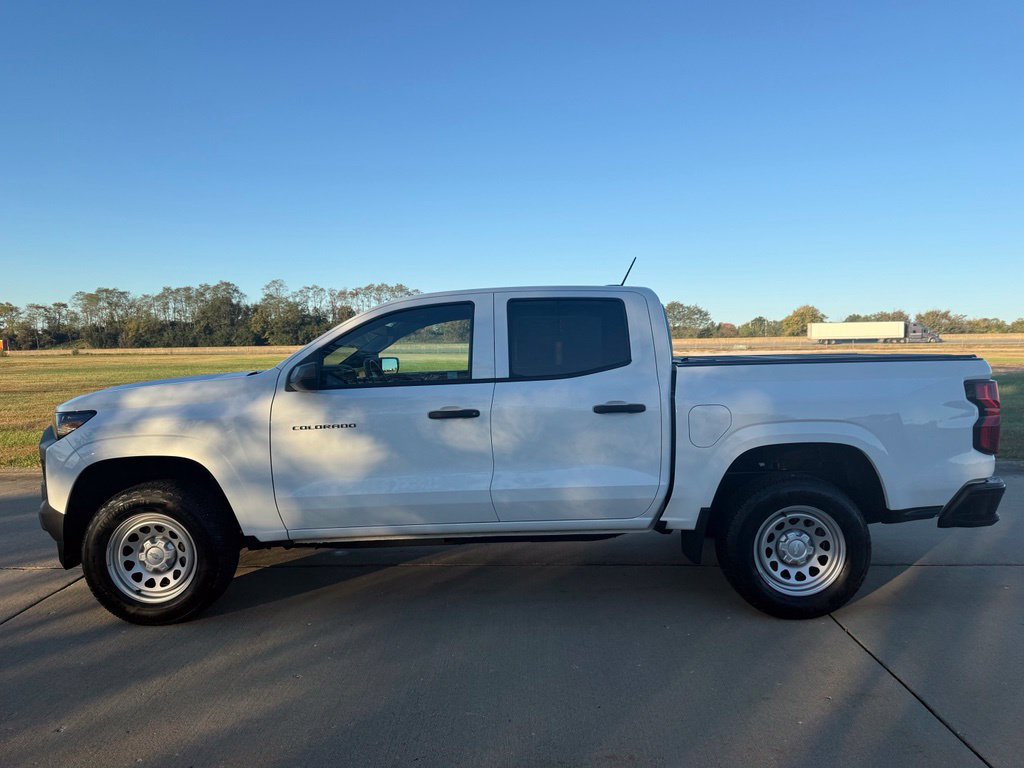 Used 2025 Chevrolet Colorado W/T w/ Advanced Trailering Package RWD image 7