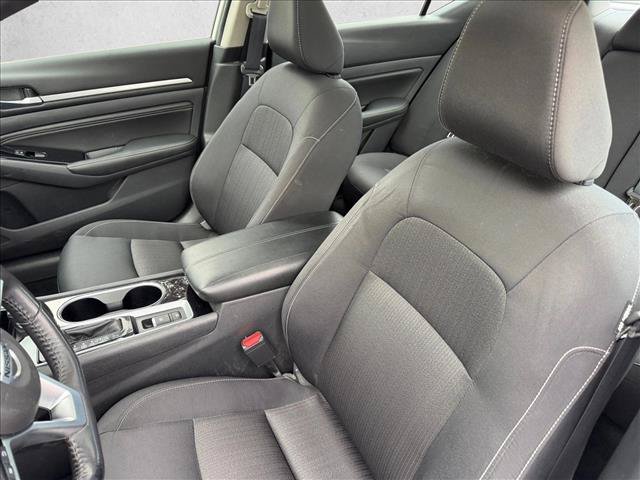 Used 2022 Nissan Altima 2.5 SV w/ SV Premium Package FWD image 17