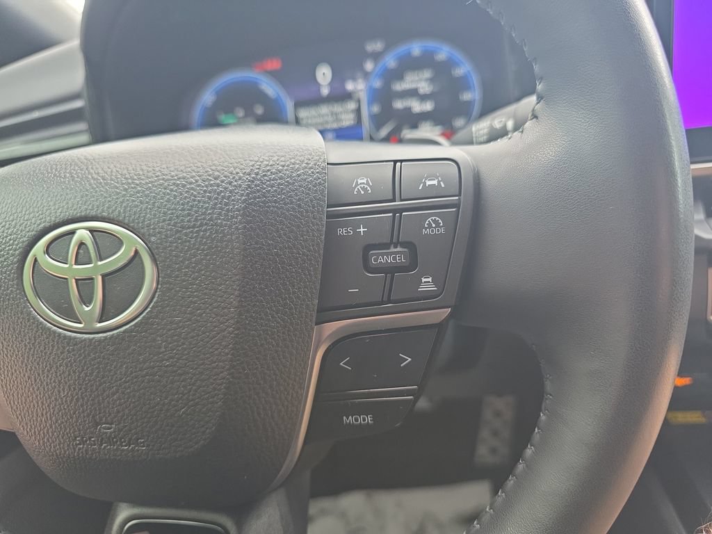 Used 2025 Toyota Camry XSE FWD image 24