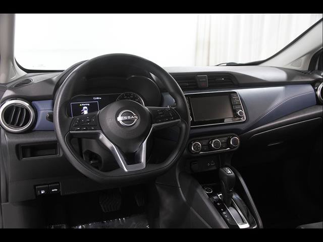 Used 2025 Nissan Versa SV FWD image 6