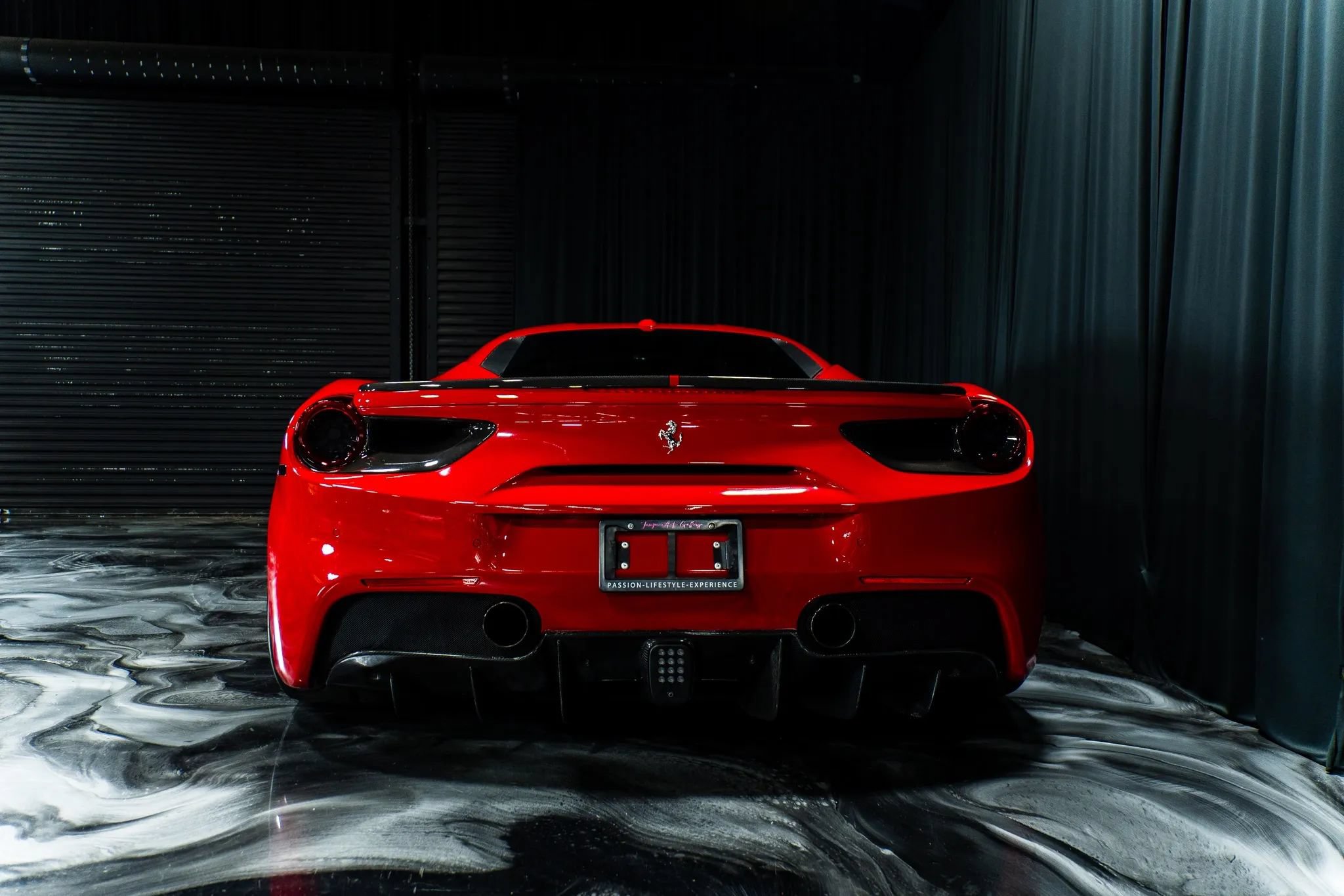 Used 2016 Ferrari 488 GTB RWD image 9