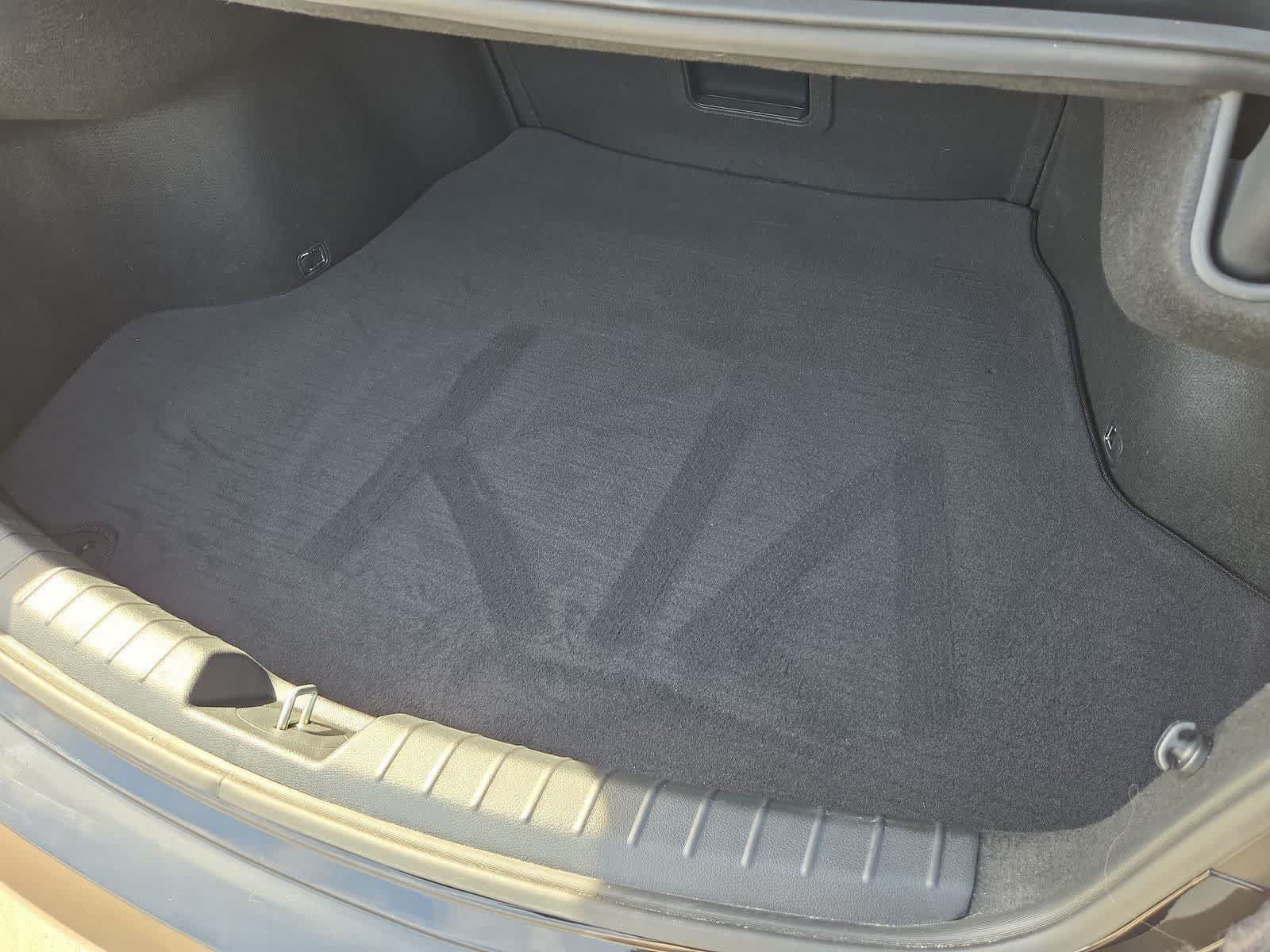Used 2018 Kia Cadenza Limited FWD image 35