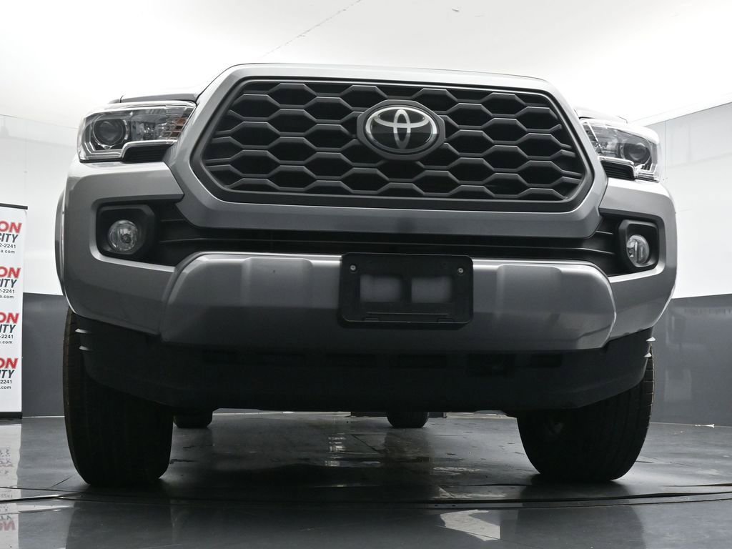 Used 2020 Toyota Tacoma TRD Sport w/ Technology Package image 31