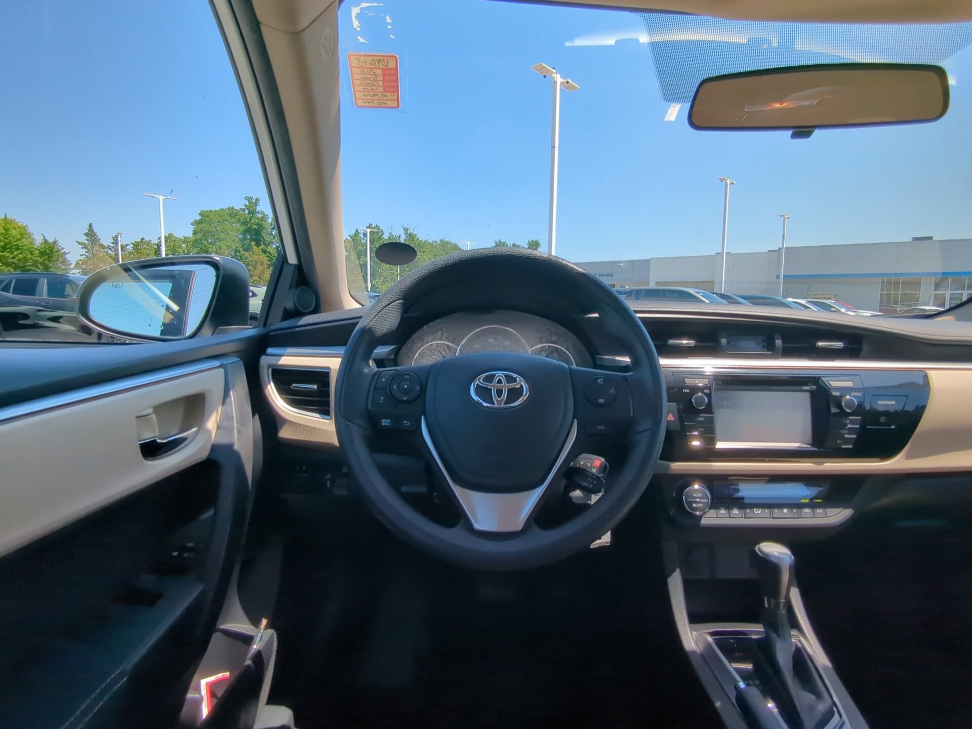 Used 2015 Toyota Corolla LE FWD image 13