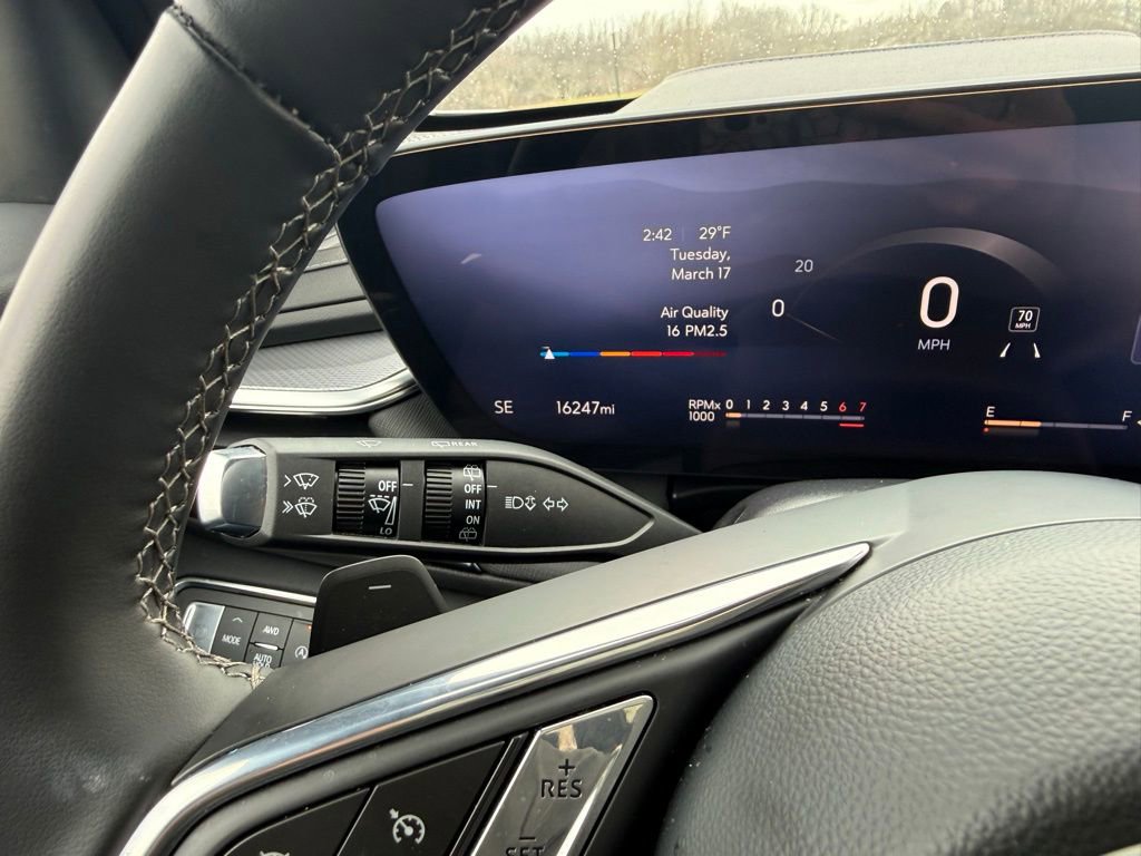 Used 2025 Buick Enclave Sport Touring image 38