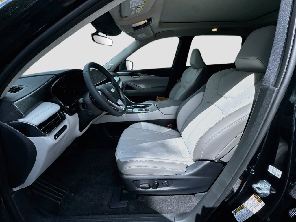 New 2027 INFINITI QX60 Luxe w/ Cargo Package FWD image 22