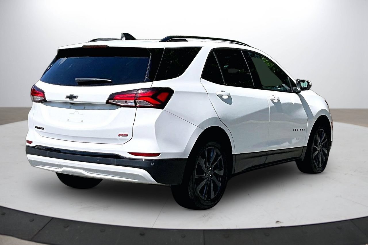 Used 2024 Chevrolet Equinox RS FWD image 8