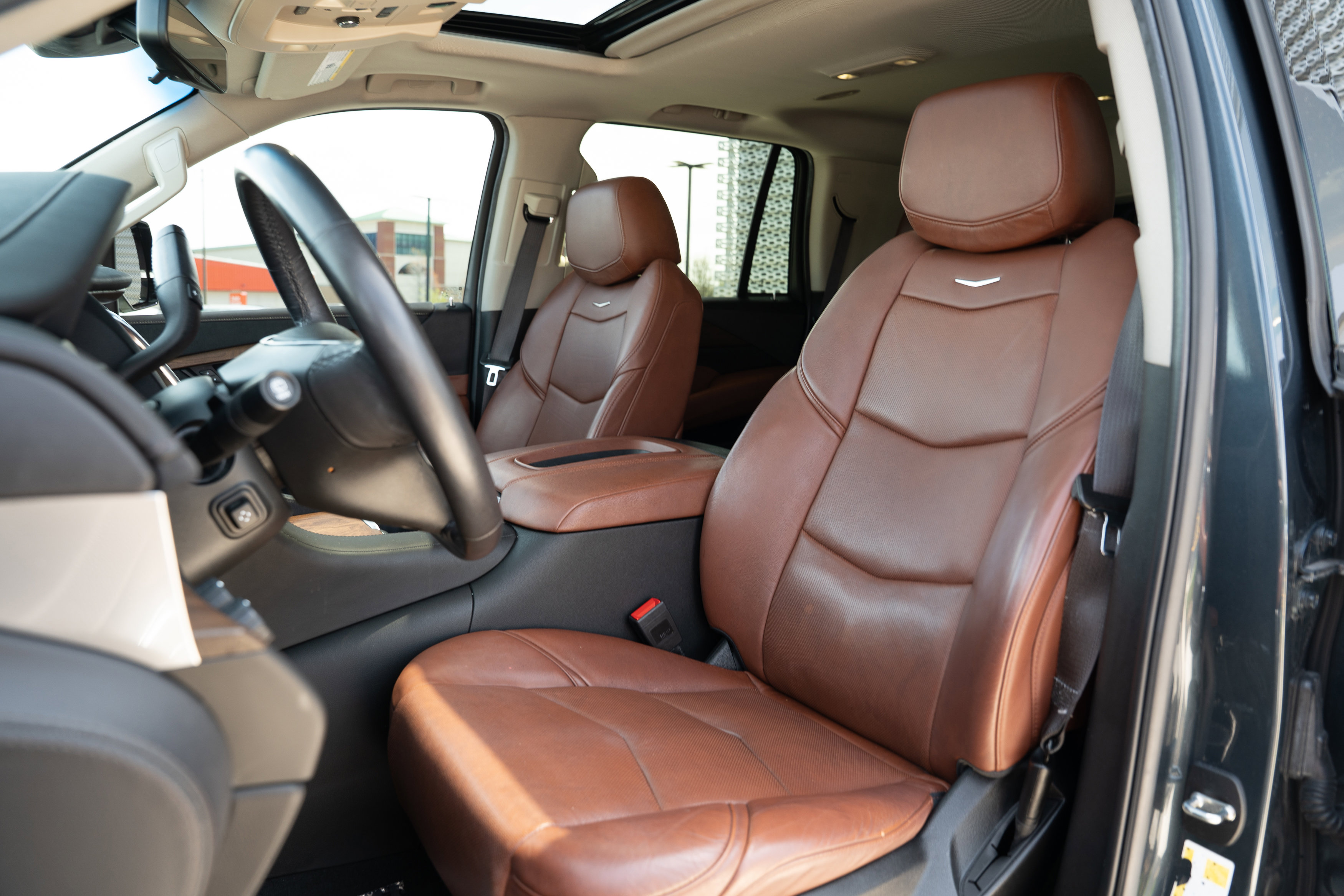 Used 2020 Cadillac Escalade Luxury AWD/4WD image 23