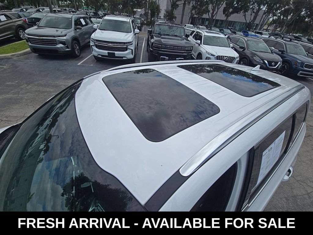 Used 2023 Kia Telluride SX FWD image 5