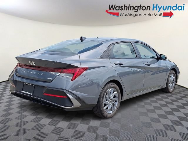 Certified 2026 Hyundai Elantra Hybrid FWD image 6