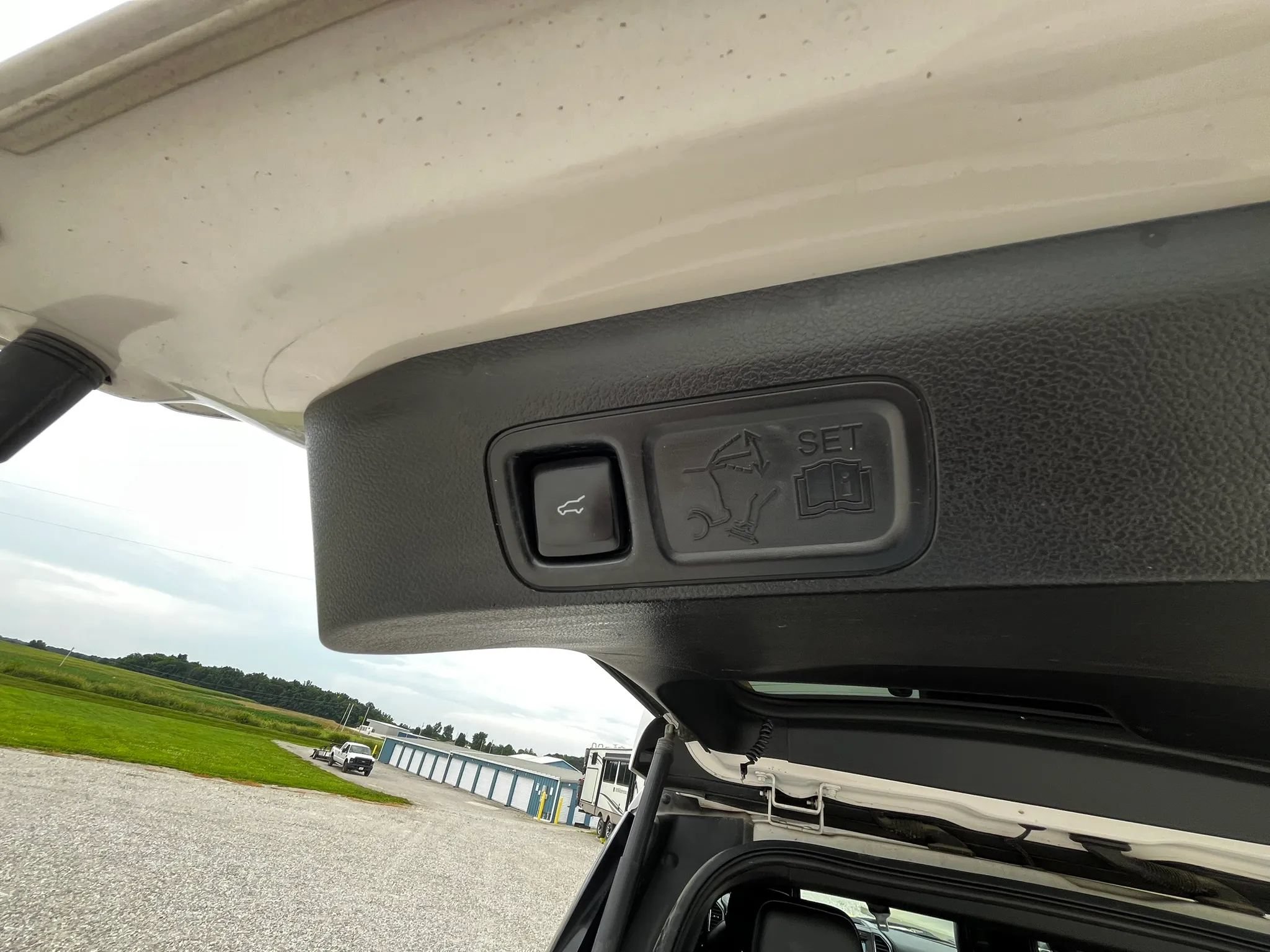 Used 2018 Ford Expedition Limited w/ Equipment Group 301A AWD/4WD image 30