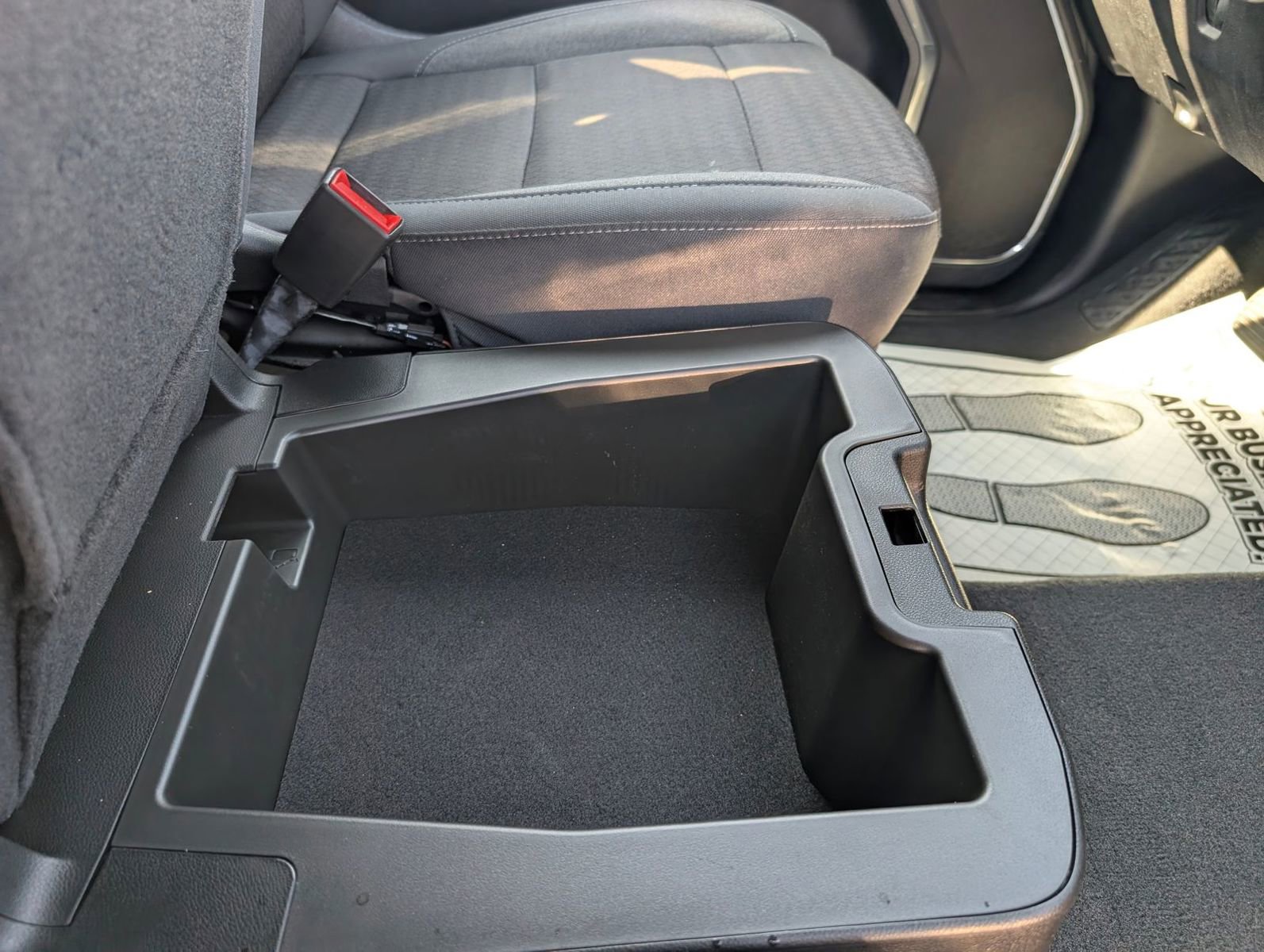 Used 2024 Chevrolet Silverado 1500 LT image 34