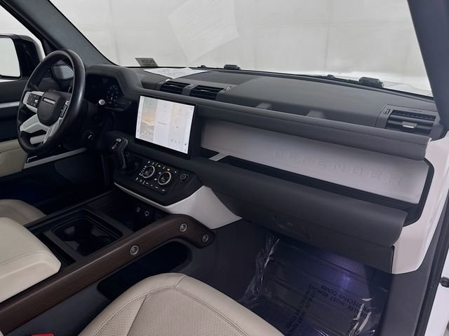 Used 2023 Land Rover Defender 130 First Edition image 28