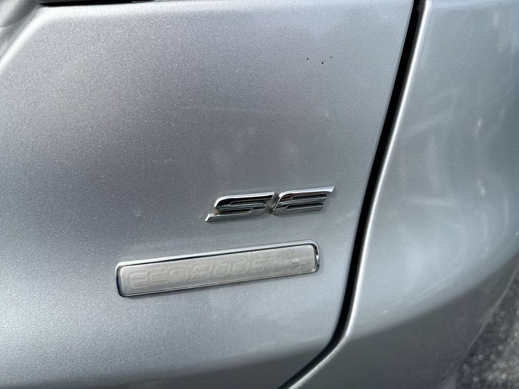 Used 2016 Ford Fusion SE w/ Equipment Group 202A FWD image 26