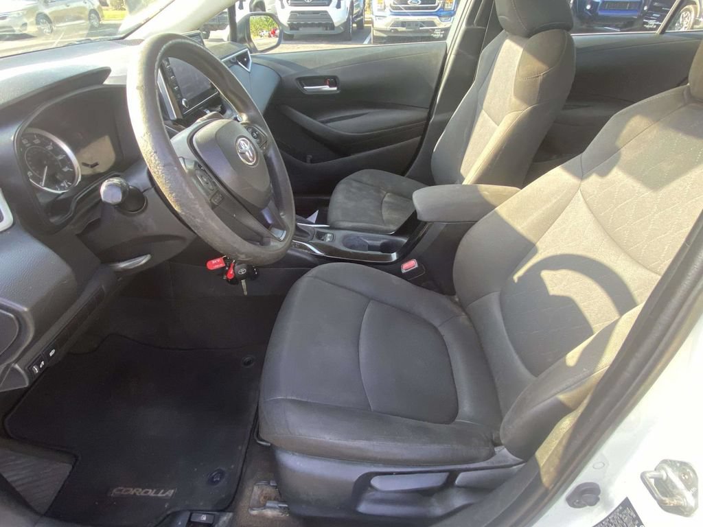 Used 2020 Toyota Corolla LE FWD image 16