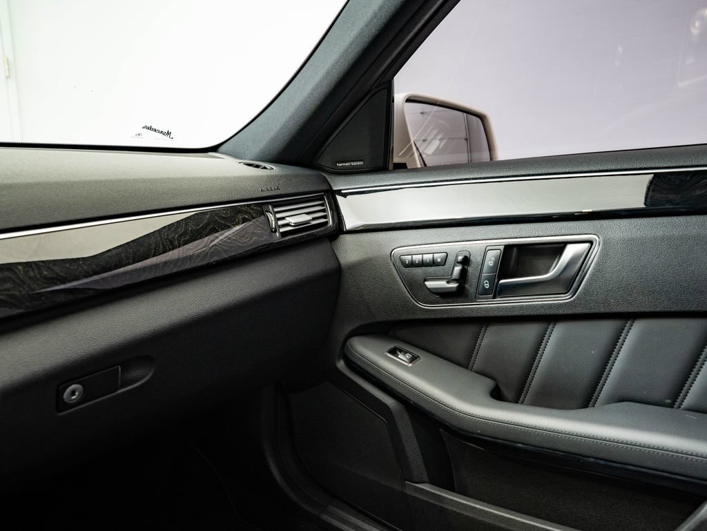 Used 2012 Mercedes-Benz E 350 4MATIC Sedan image 43