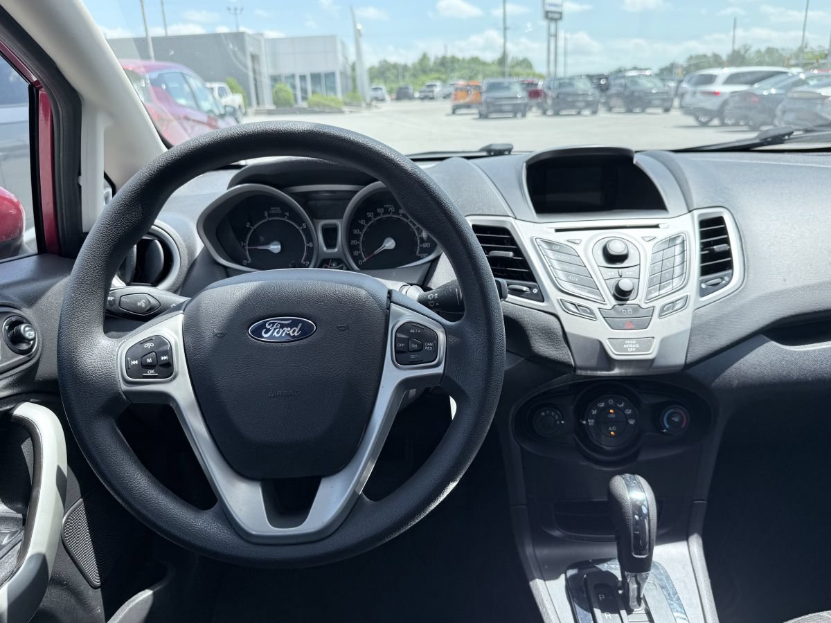 Used 2011 Ford Fiesta SE w/ 203A Rapid Spec Order Code FWD image 11