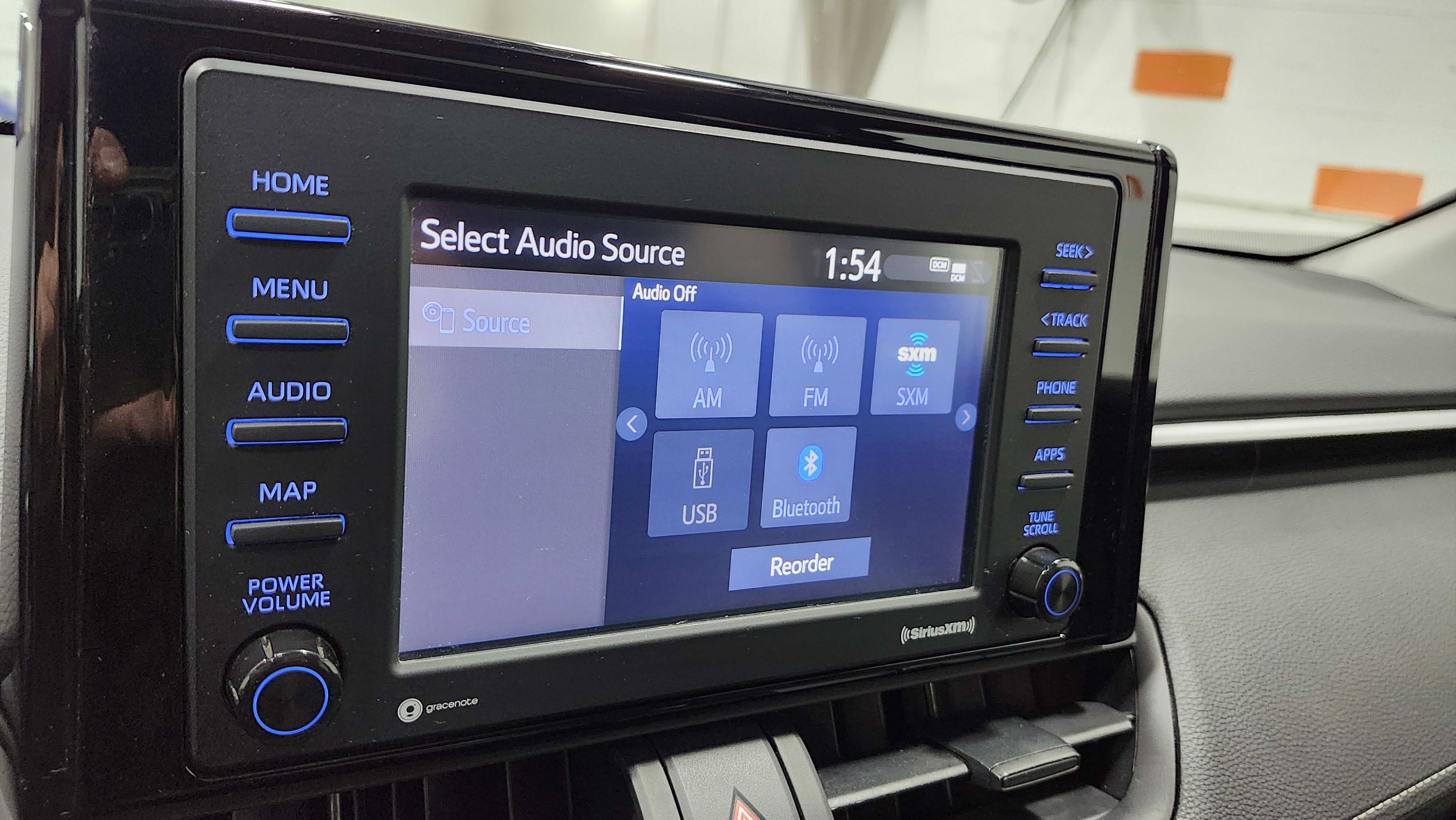 Used 2022 Toyota RAV4 XLE w/ Convenience Package image 7