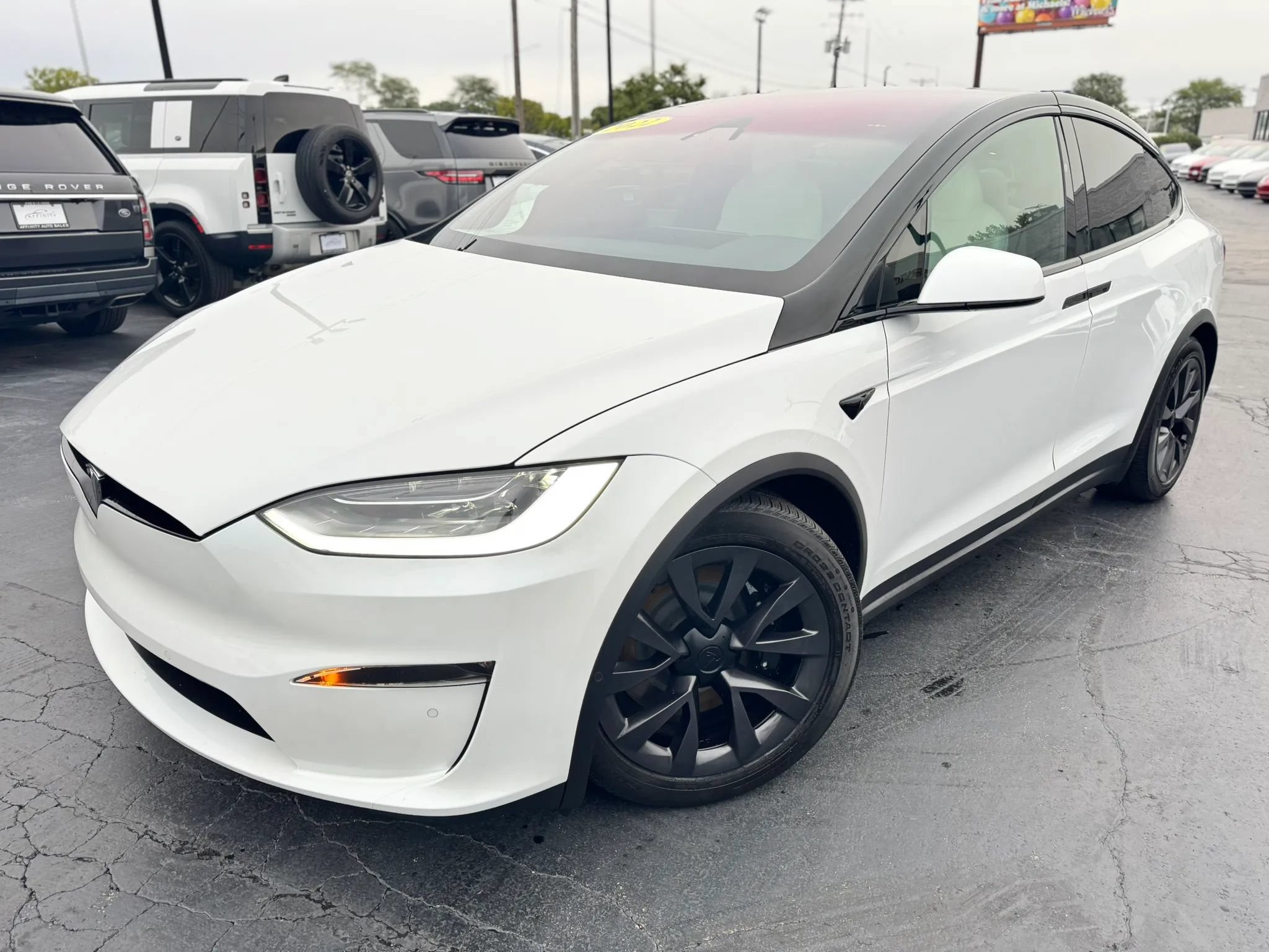 Used 2022 Tesla Model X AWD/4WD image 1