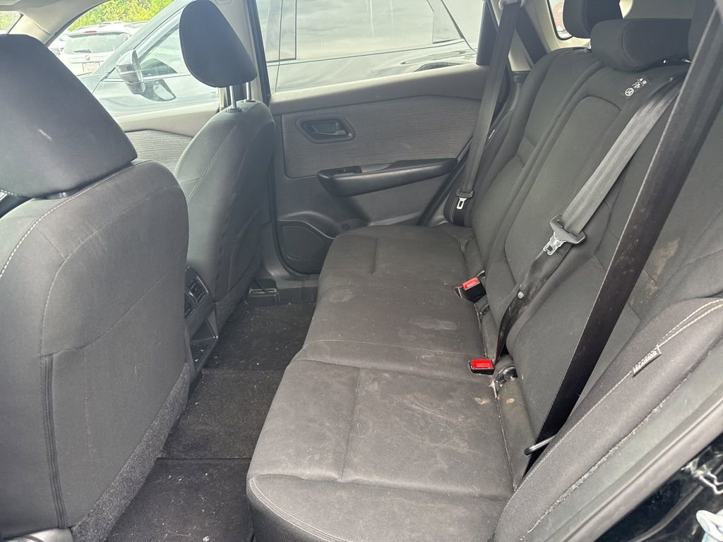 Used 2023 Nissan Rogue S AWD/4WD image 6