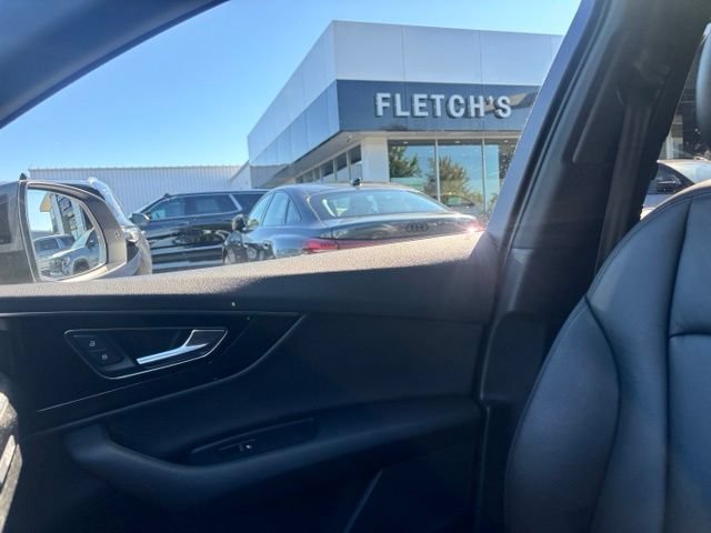 Used 2017 Audi Q7 3.0T Premium Plus AWD/4WD image 12