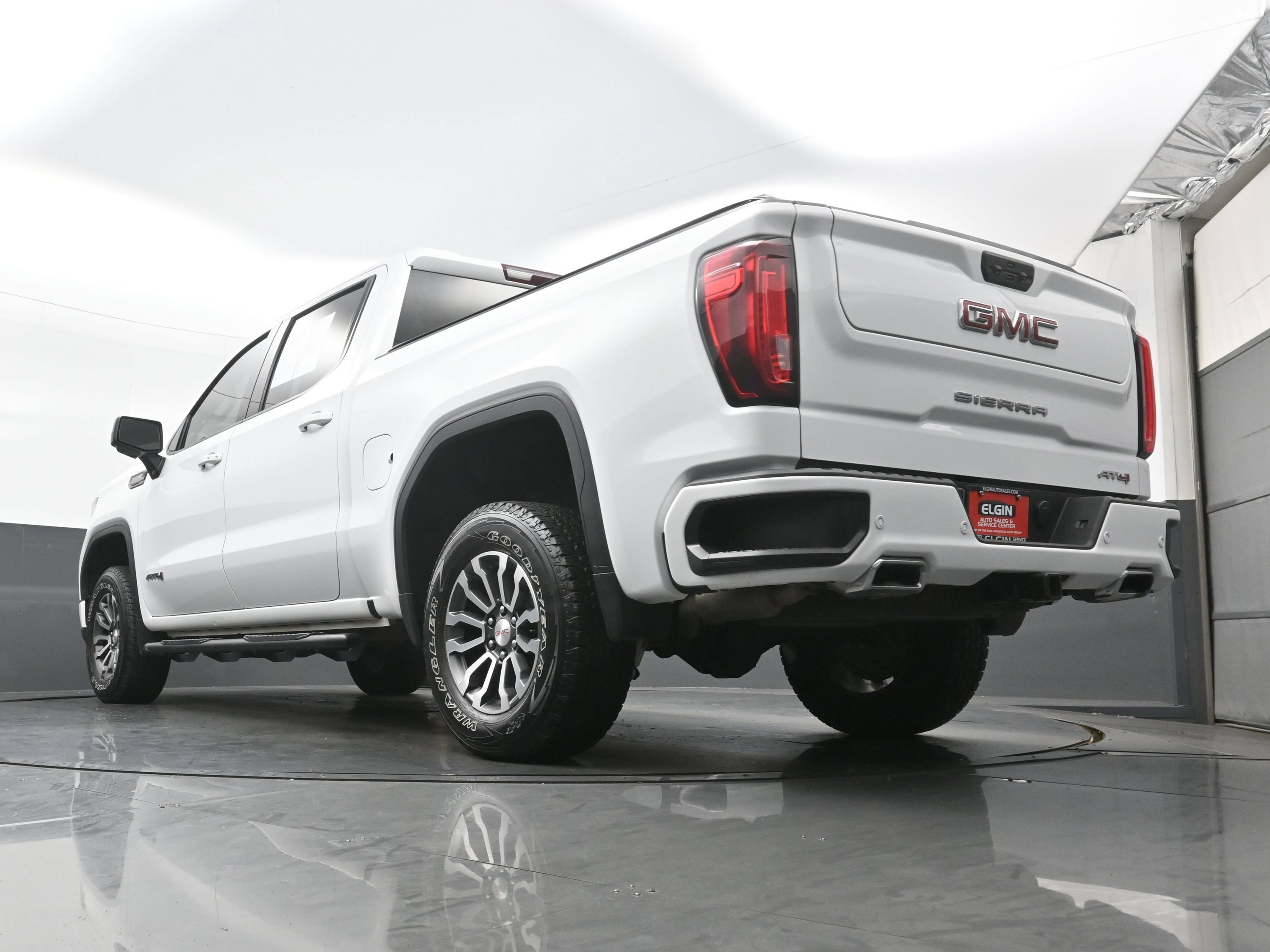 Used 2023 GMC Sierra 1500 AT4 AWD/4WD image 31