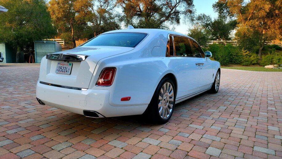 Used 2019 Rolls-Royce Phantom Extended Wheelbase RWD image 4