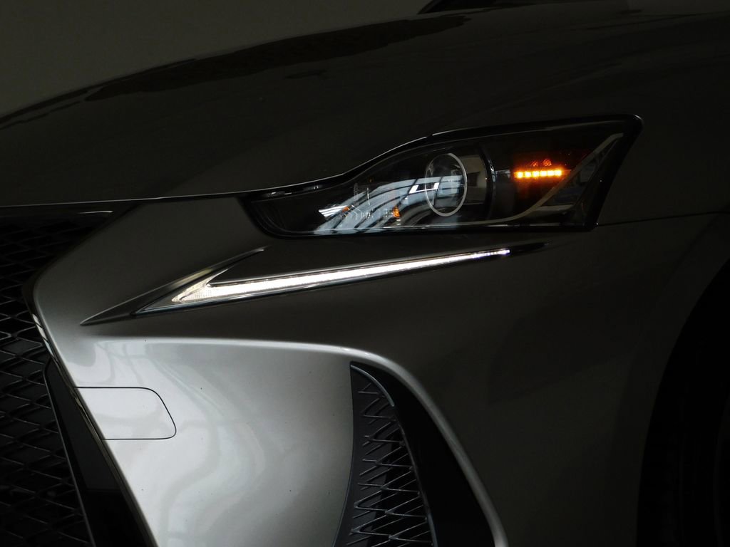 Used 2018 Lexus IS 300 F Sport w/ F Sport Package image 17