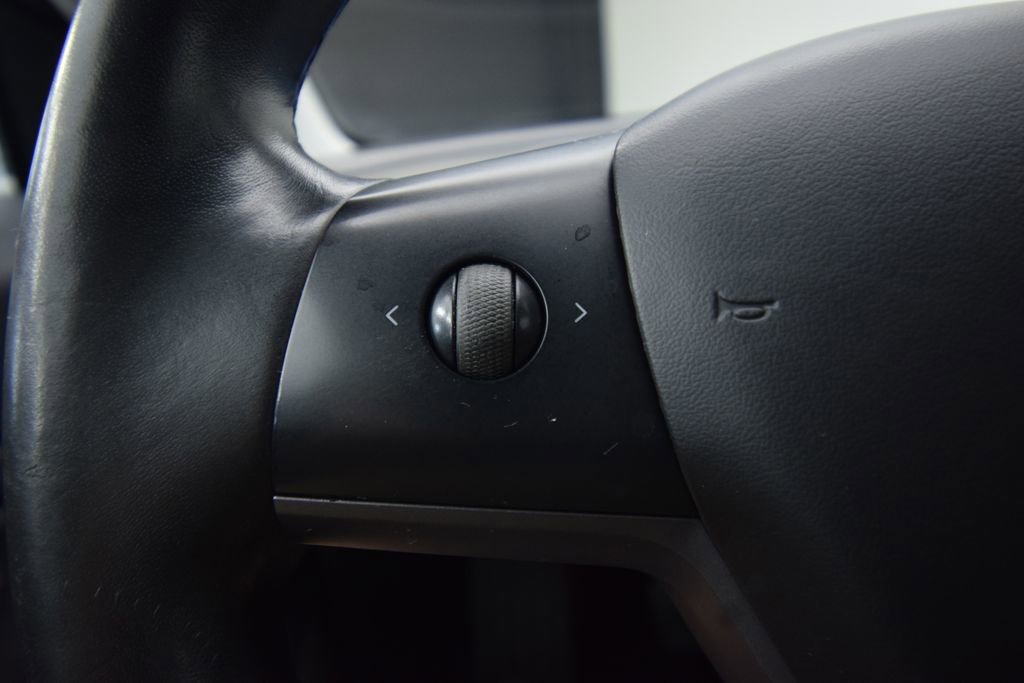 Used 2018 Tesla Model 3 Long Range image 29