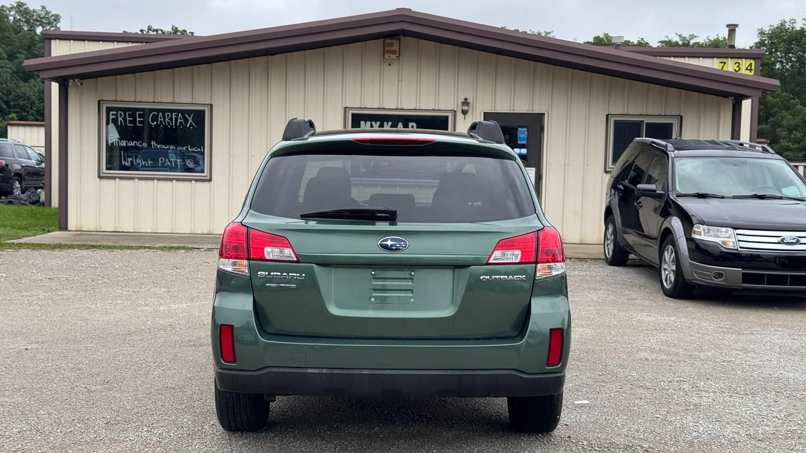 Used 2011 Subaru Outback 2.5i Premium w/ All-Weather Pkg AWD/4WD image 7
