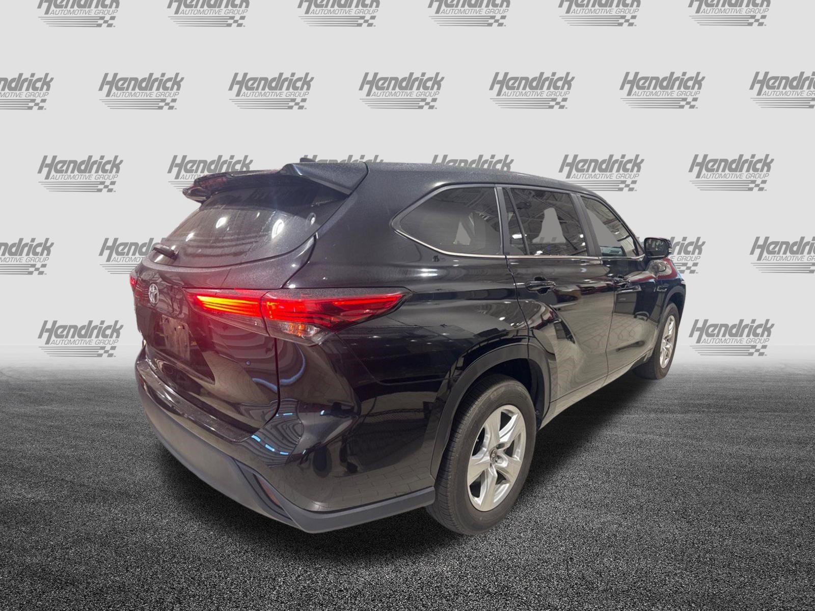 Used 2023 Toyota Highlander L FWD image 46