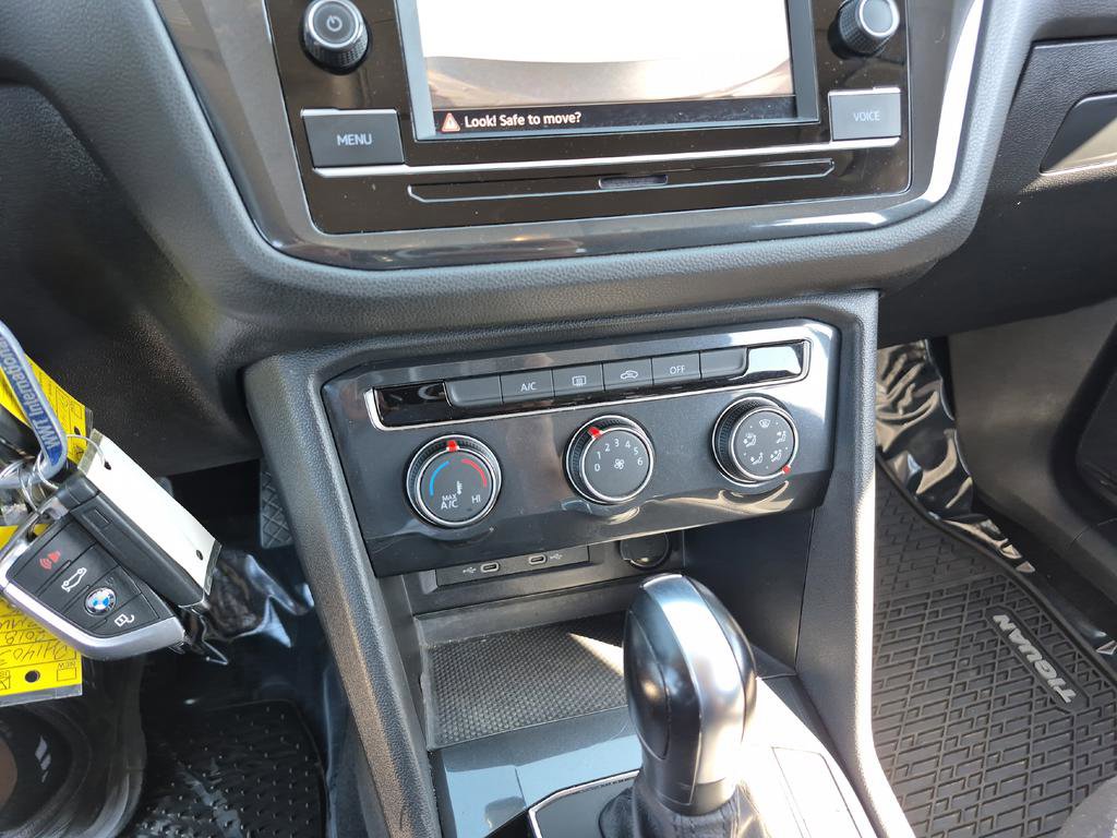 Used 2021 Volkswagen Tiguan S image 24