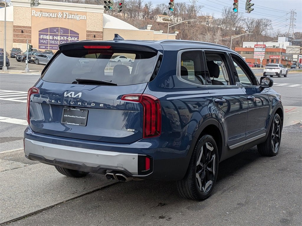 Certified 2023 Kia Telluride S image 6