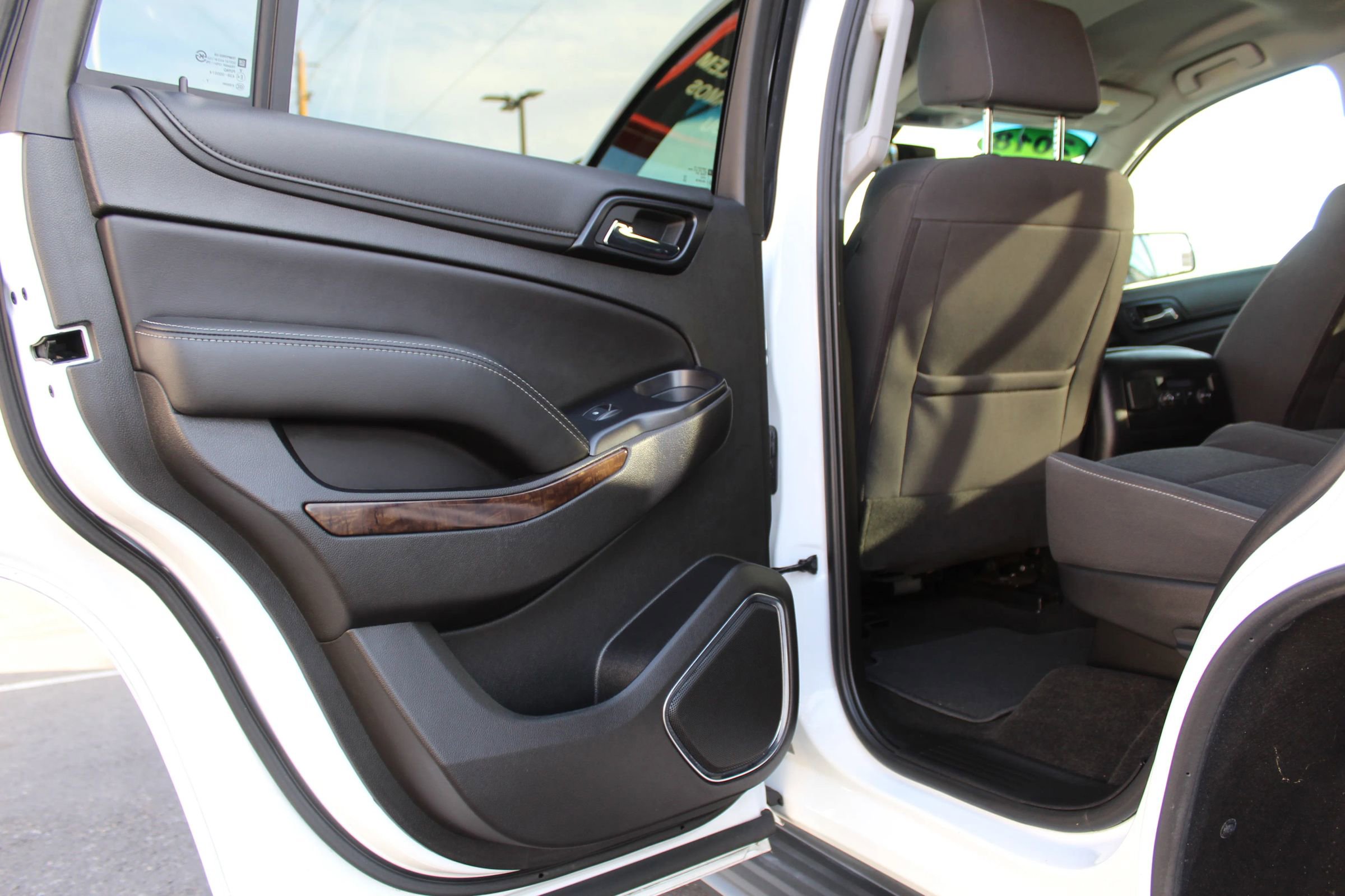Used 2018 Chevrolet Tahoe LS RWD image 12