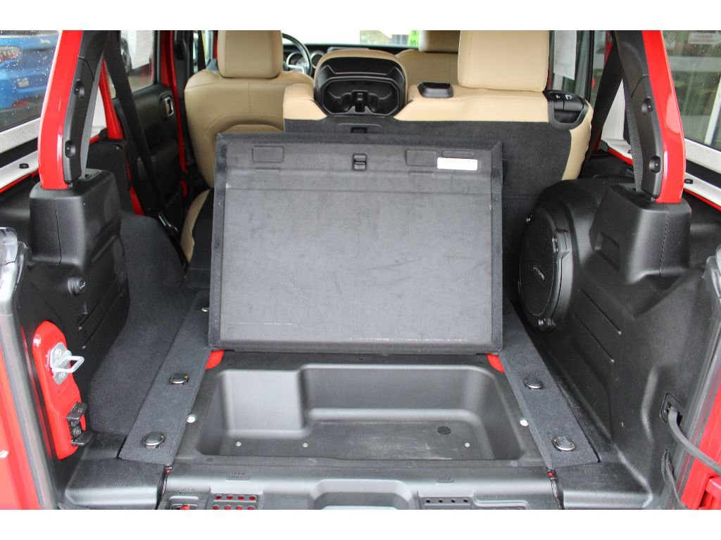 Used 2018 Jeep Wrangler Unlimited Sahara w/ Dual Top Group image 21