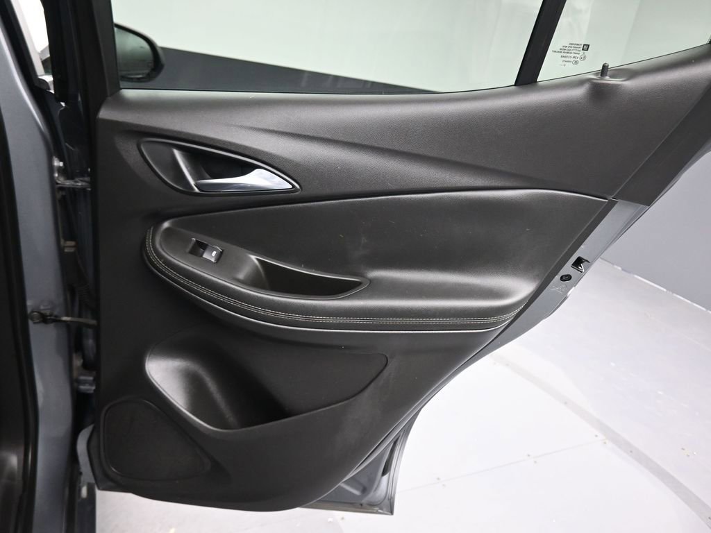 Used 2021 Buick Encore GX Select w/ Sport Touring Package image 33